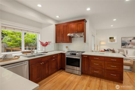 10729 23rd Avenue NE Seattle WA 98125