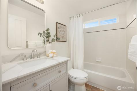 10729 23rd Avenue NE Seattle WA 98125