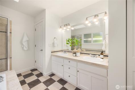 10729 23rd Avenue NE Seattle WA 98125