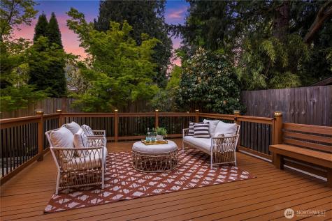 10729 23rd Avenue NE Seattle WA 98125