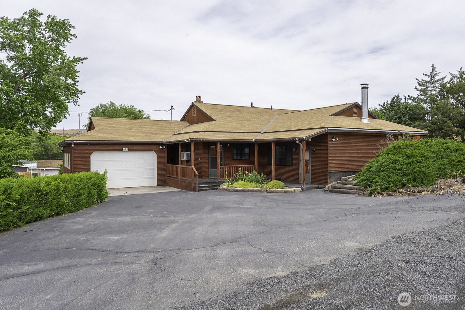 618 1st Avenue NE Soap Lake WA 98851