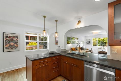 551 NE 84th Street Seattle WA 98115