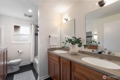 551 NE 84th Street Seattle WA 98115