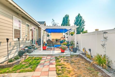 600 N Bluff West Drive Moses Lake WA 98837