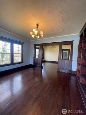 2101 Henkle Street Raymond WA 98577