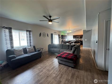 1450 Denny Place Rock Island WA 98850