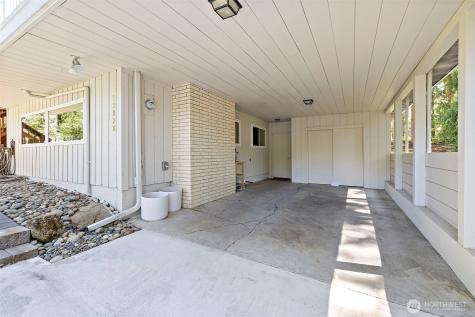 13828 183rd Avenue SE Renton WA 98059
