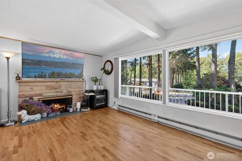 13828 183rd Avenue SE Renton WA 98059