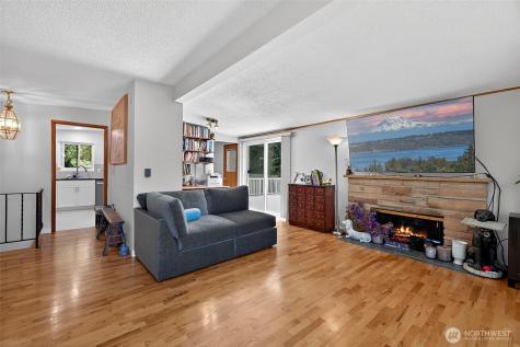 13828 183rd Avenue SE Renton WA 98059