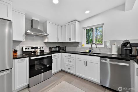 13828 183rd Avenue SE Renton WA 98059