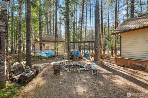 611 N Rainbow Way Hoodsport WA 98548