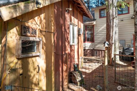 611 N Rainbow Way Hoodsport WA 98548