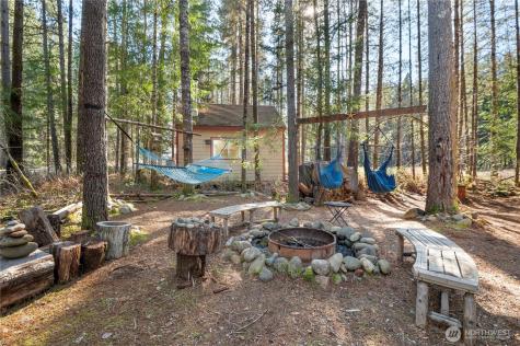 611 N Rainbow Way Hoodsport WA 98548