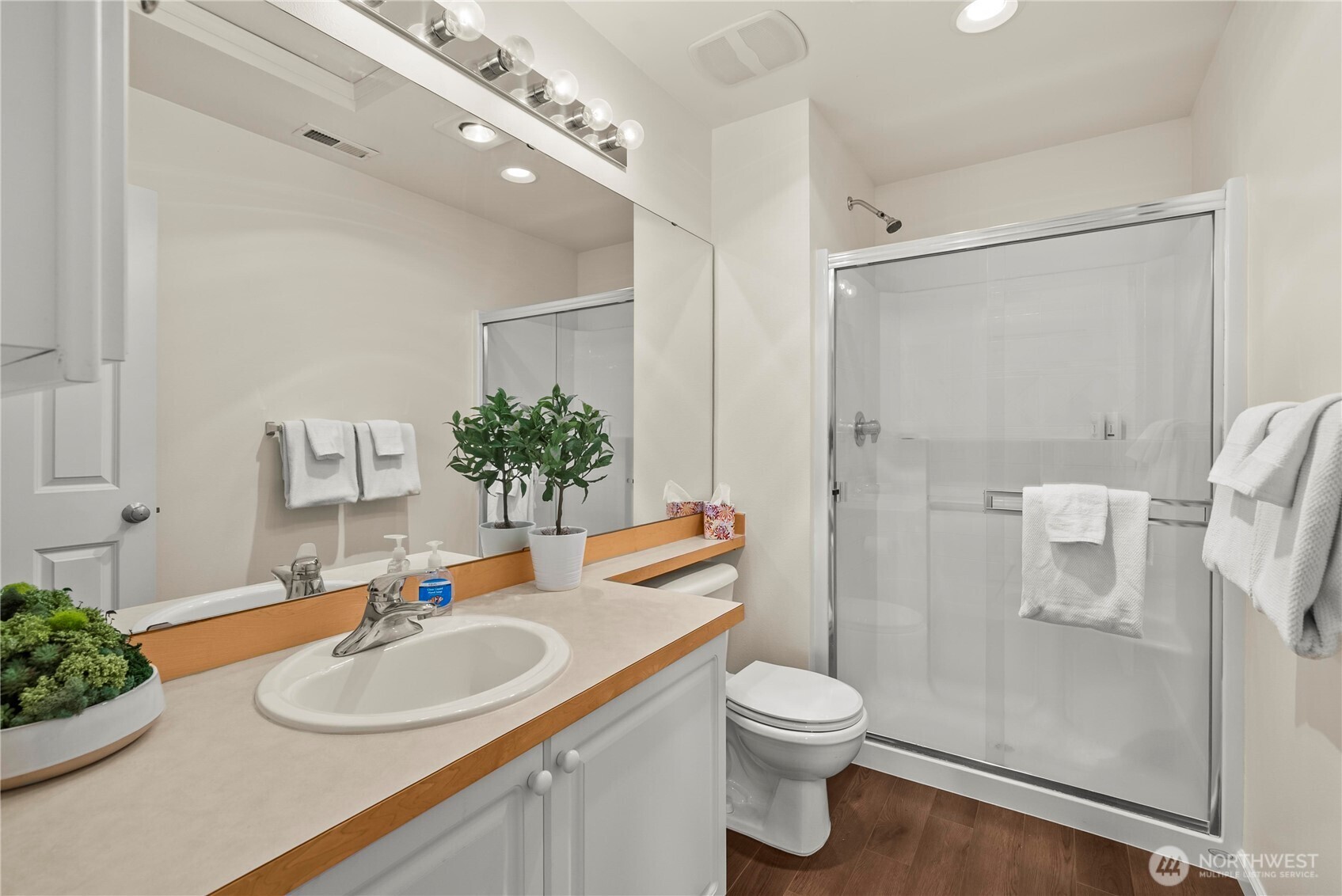 6008 Nathan Way SE Auburn WA 98092