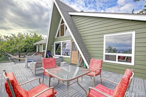 979 Cavalero Road Camano Island WA 98282