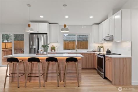 35851 12th Avenue SW Federal Way WA 98023