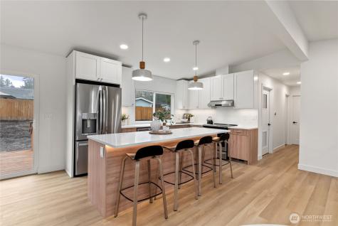 35851 12th Avenue SW Federal Way WA 98023