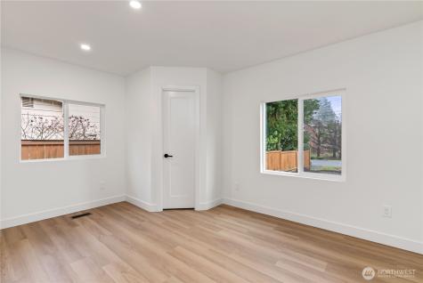 35851 12th Avenue SW Federal Way WA 98023