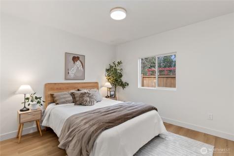 35851 12th Avenue SW Federal Way WA 98023