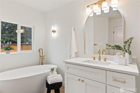 35851 12th Avenue SW Federal Way WA 98023