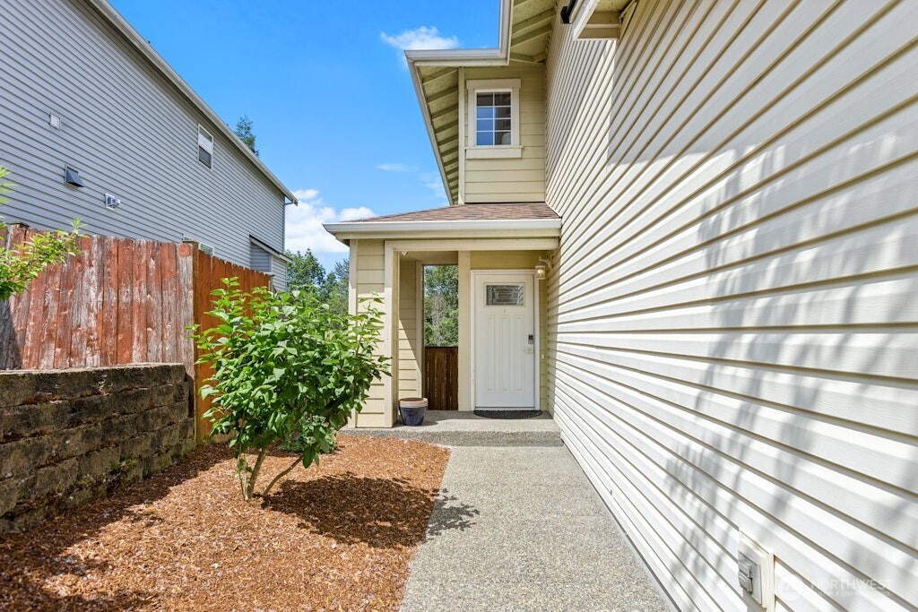4206 S 137th Street Tukwila WA 98168