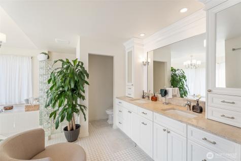 1918 Broadview Wenatchee WA 98801