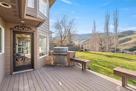 1918 Broadview Wenatchee WA 98801