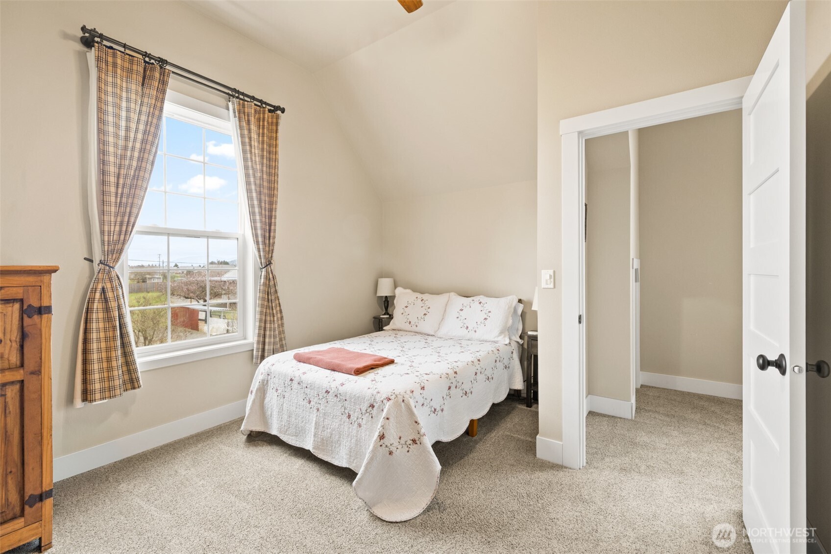 981 W Hendrickson Road Sequim WA 98382