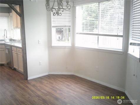 305 S 32nd Place Mount Vernon WA 98274