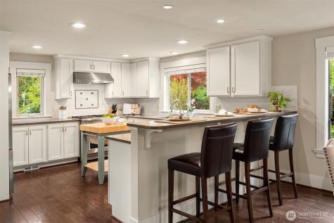 1617 216th Avenue NE Sammamish WA 98074
