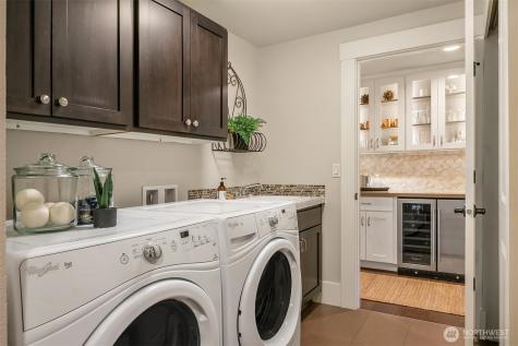 1617 216th Avenue NE Sammamish WA 98074
