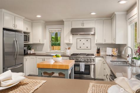 1617 216th Avenue NE Sammamish WA 98074