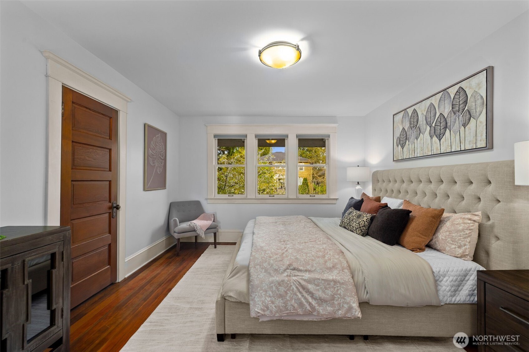 2529 Queen Anne Avenue N Seattle WA 98109