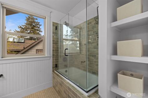 2529 Queen Anne Avenue N Seattle WA 98109