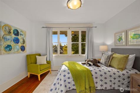 2529 Queen Anne Avenue N Seattle WA 98109