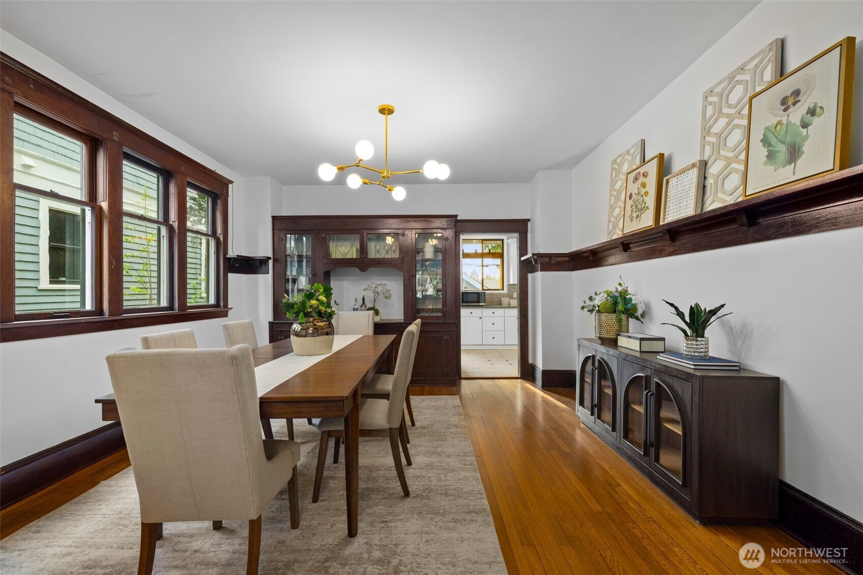 2529 Queen Anne Avenue N Seattle WA 98109