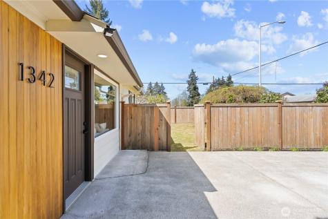 1324 116th Street Tacoma WA 98444