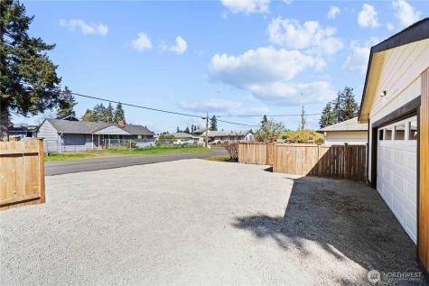 1324 116th Street Tacoma WA 98444