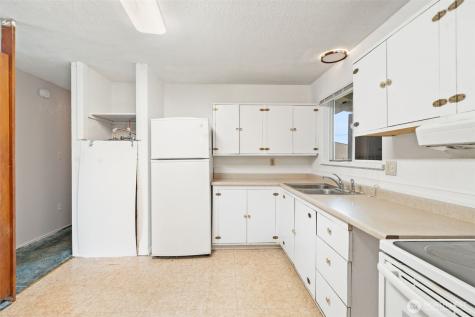2532 S Ainsworth Avenue Tacoma WA 98405