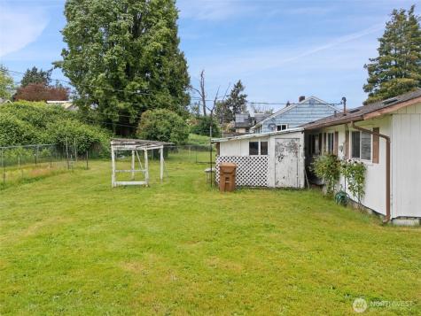 2532 S Ainsworth Avenue Tacoma WA 98405