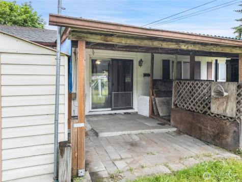 2532 S Ainsworth Avenue Tacoma WA 98405