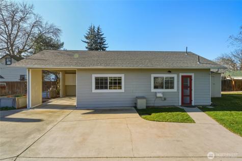 22 NW B Street College Place WA 99324