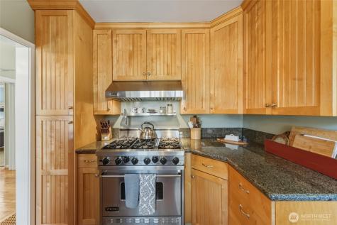 22 NW B Street College Place WA 99324