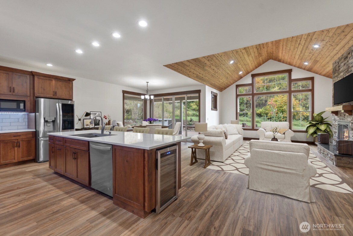 1851 Bloomhardt Road Raymond WA 98577