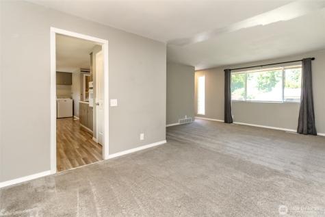 32206 27th Avenue SW Federal Way WA 98023