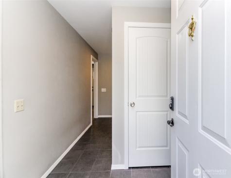 32206 27th Avenue SW Federal Way WA 98023