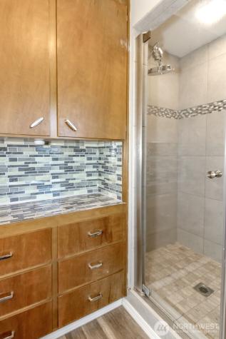 32206 27th Avenue SW Federal Way WA 98023