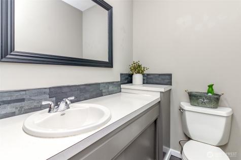 32206 27th Avenue SW Federal Way WA 98023