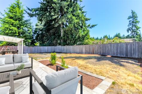 32206 27th Avenue SW Federal Way WA 98023