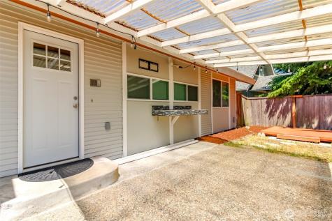 32206 27th Avenue SW Federal Way WA 98023
